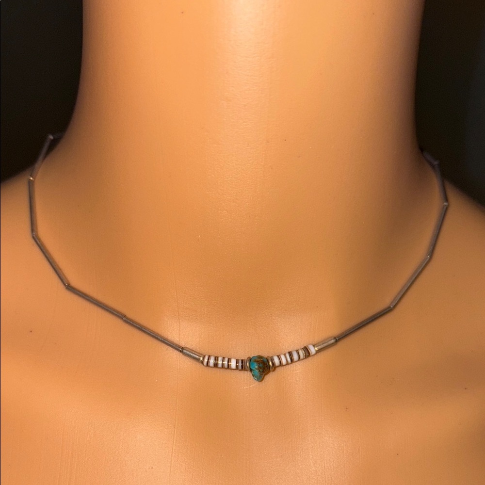 Vintage Native Silver Tone Turquoise necklace like new 15.5”